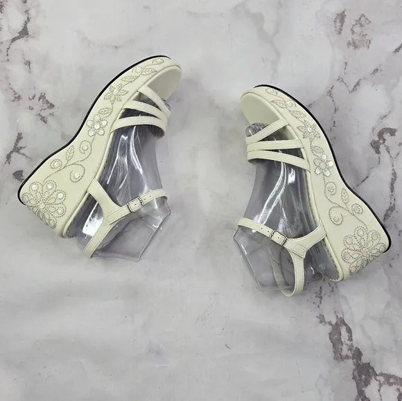 Vintage Y2K Shoes Womens 8.5 M White Beaded Formal Prom Platform Heels Shoe RARE