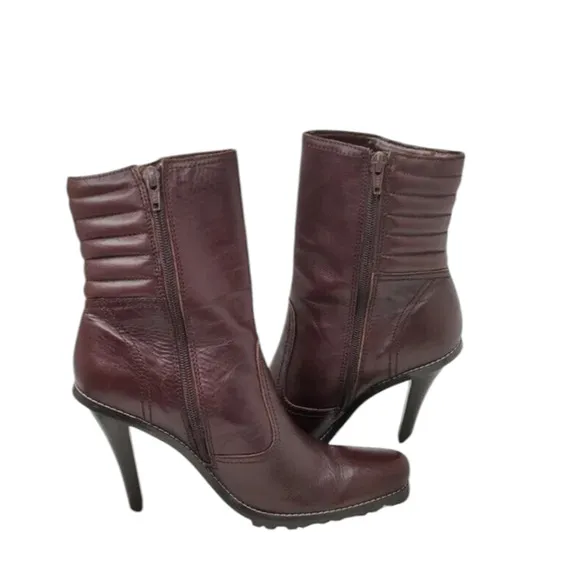 Vintage  Y2K Steve Madden Brown Leather Heeled Bootie Sz US 7.5M