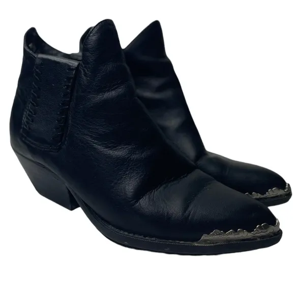 Vintage Zodiac Kitty Women’s Western Black Leather Cowgirl Ankle Boots