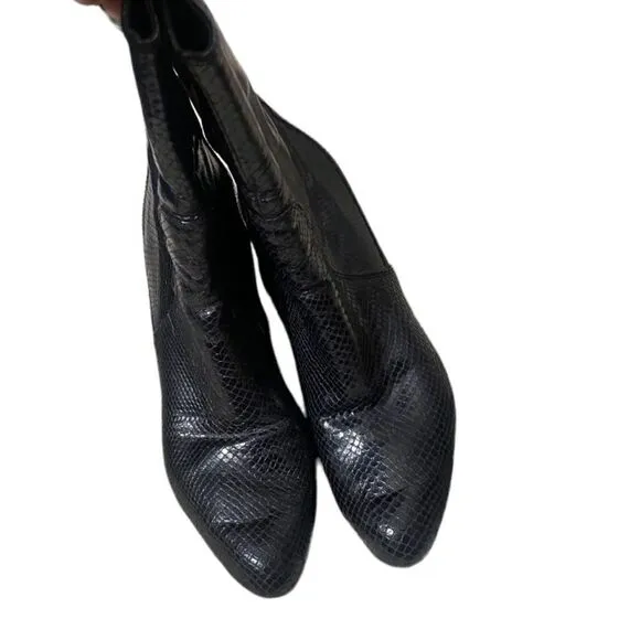 VINTAGE COLE HANN BLACK SNAKESKIN PRINT LEATHER BOOTS