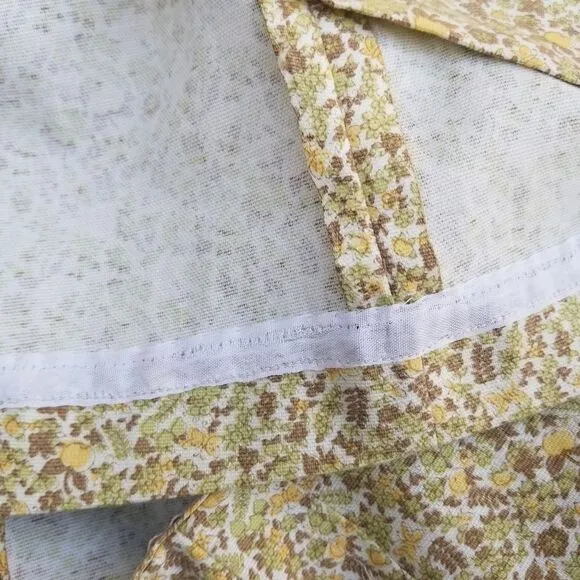 Vintage Union Made 70s Mod Hippie Chic Floral Fruit Print High Waist Mini Skirt