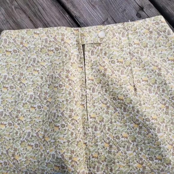 Vintage Union Made 70s Mod Hippie Chic Floral Fruit Print High Waist Mini Skirt