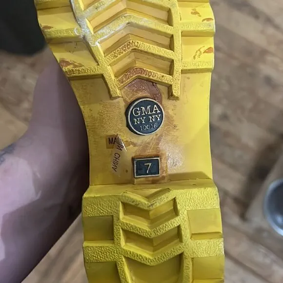 Vintage yellow flower rain boots