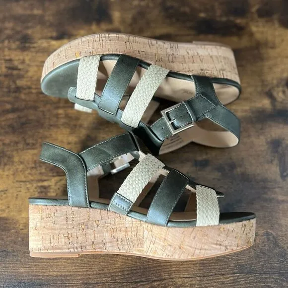 Violet &amp; Red Capree Woven Braid Wedge Platform Sandals in Olive, Size 7. NWT!