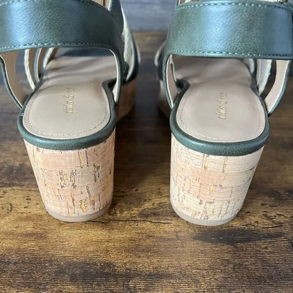 Violet &amp; Red Capree Woven Braid Wedge Platform Sandals in Olive, Size 7. NWT!