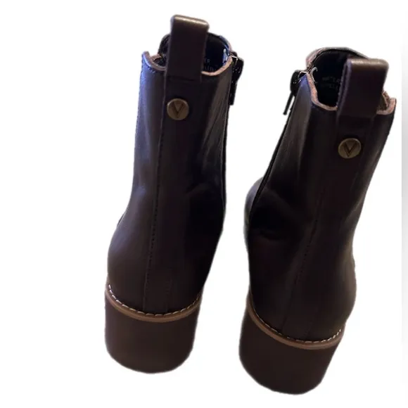 Vionic Aria Women's Brown Ankle Boots