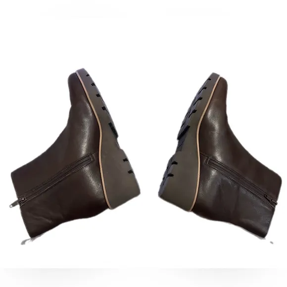 Vionic Aria Women's Brown Ankle Boots