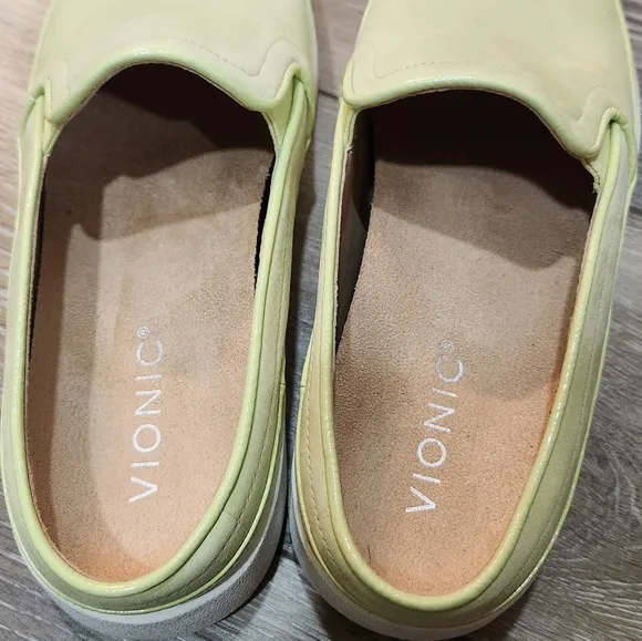 Vionic Womens Essence Effortless Backless slide Sneakers Pale Lime Green 7 mule