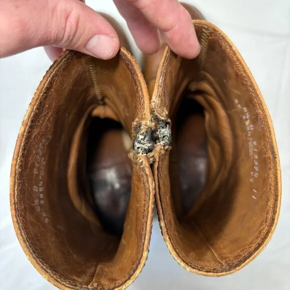 VTG. Weeds by Florsheim Brown Leather Western Style Boots Lug Sole