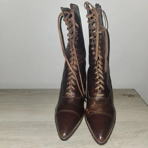Walk Over Victorian Brown Leather High Top Lace-up Boots