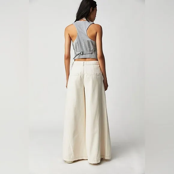 We the Free Equinox Denim Trouser Ivory 100% Cotton size 30 Pleated Wide Leg NWT