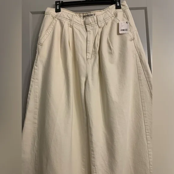We the Free Equinox Denim Trouser Ivory 100% Cotton size 30 Pleated Wide Leg NWT