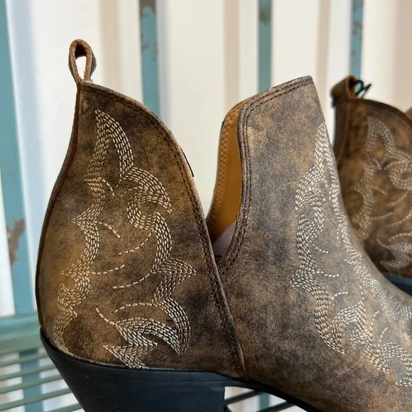 😍Western Chic! Bronze Brown Boho Ankle Boots Stitched Tan Spring Summer Cowgirl