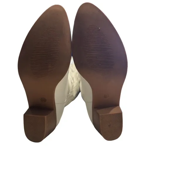 White Western-Style Women's Boots