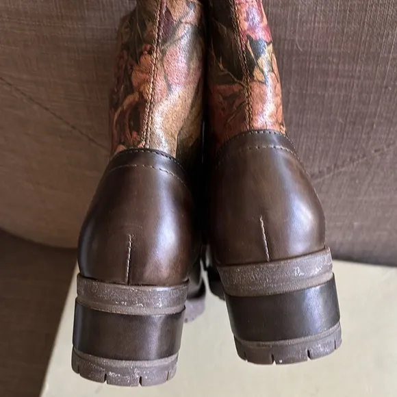 Women NEW Sz 5 L’Artiste minimal floral combat lace up vintage cute casual boots
