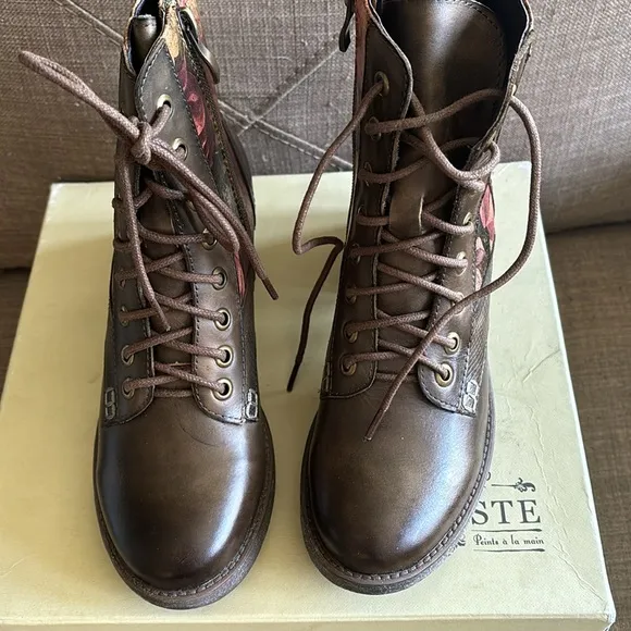 Women NEW Sz 5 L’Artiste minimal floral combat lace up vintage cute casual boots