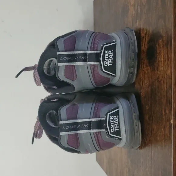 Womens Altra Lone Peak 4 Hiking Shoes Size 8.5 Burgundy Grey Gaiter Trap