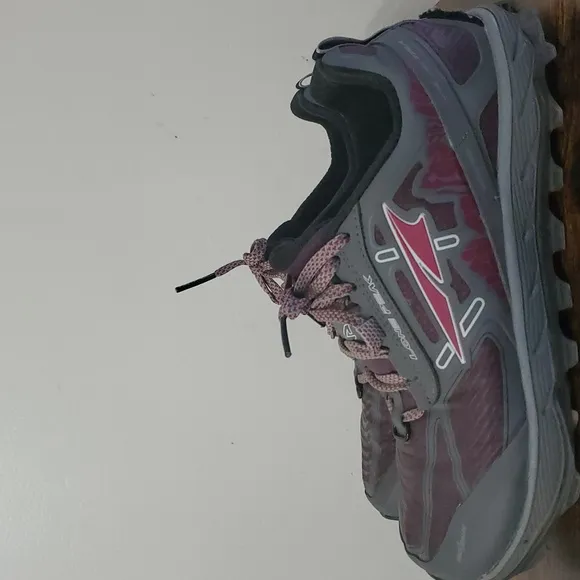 Womens Altra Lone Peak 4 Hiking Shoes Size 8.5 Burgundy Grey Gaiter Trap