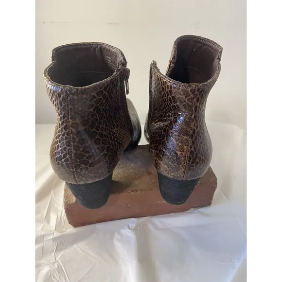Women's Coconuts by Matisse Brown Snake Skin Pointed Toe Astoria Booties-Size 8M