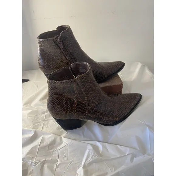 Women's Coconuts by Matisse Brown Snake Skin Pointed Toe Astoria Booties-Size 8M