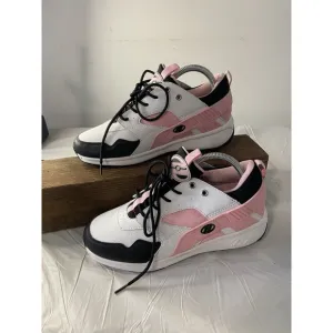 Women's Heelys Force White/Pink/Black Skate Tennis Shoes-Size 9-NWOT-Retired
