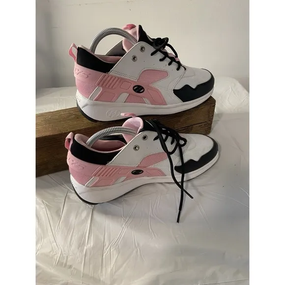 Women's Heelys Force White/Pink/Black Skate Tennis Shoes-Size 9-NWOT-Retired