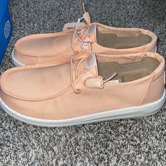 Women’s Hey Dude Shoes NWT