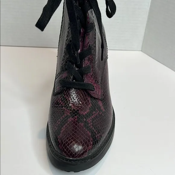 Women's Naturalizer Callie Burgundy Snake Lace-Up Heeled Boots