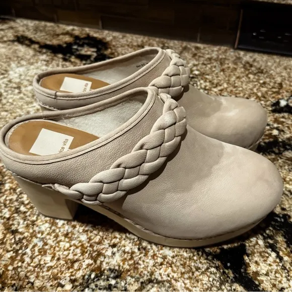 Women's NEW Dolce Villa Braided Dune Nubuck Clogs