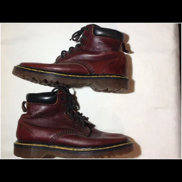 Women's Vtg Made In England Dr Martens Boots