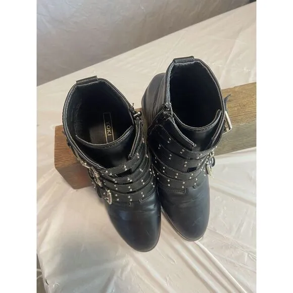 Women's Yoki Jannat‎ Black Strappy &amp; Studded Ankle Boots- Size 8-Very Nice
