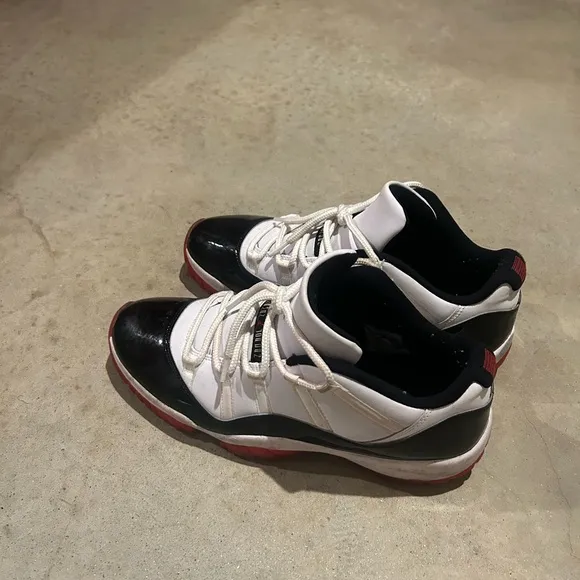 **Worn Air Jordan 11 Retro Low 'Concord-Bred'