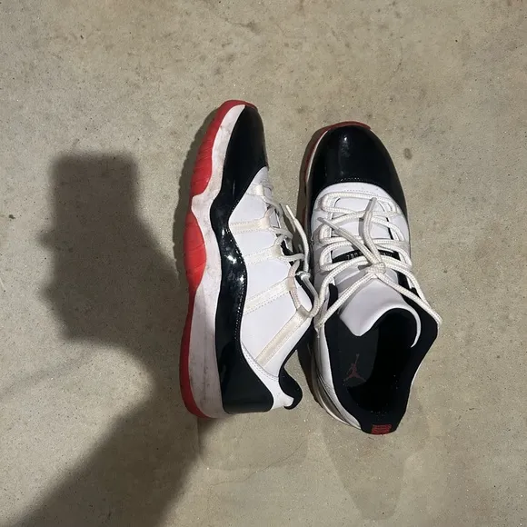 **Worn Air Jordan 11 Retro Low 'Concord-Bred'