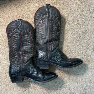 Wrangler Boots Mens 9.5D Black Red Vintage Leather Cowboy Made USA Embroidered