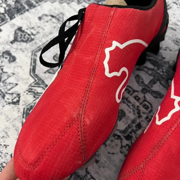 Y2k Red &amp; White Puma Soccer Shoes - Size 10