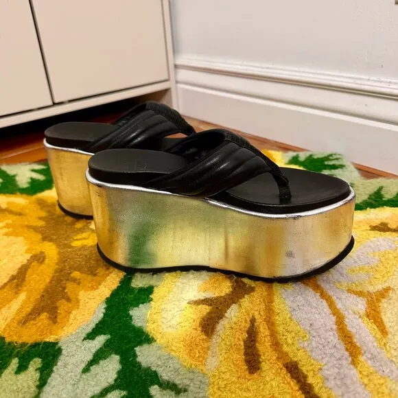 YRU Metallic Silver   Black Platform Sandals