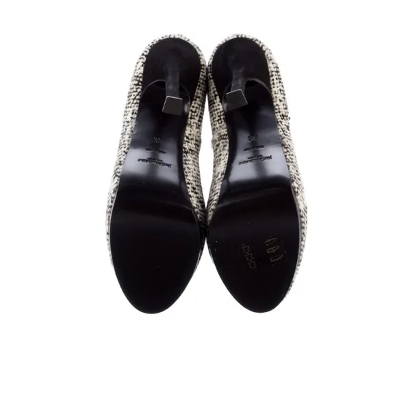 Yves Saint Laurent Tribtoo Women's Black and White Tweed Pumps size 35/5 NEW