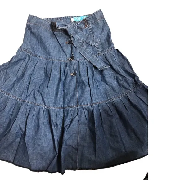 Zara denim tiered flare buttoned down belted‎ western prairie style skirt size 2
