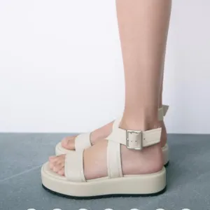 ZARA ECRU LEATHER PLATFORM SANDALS