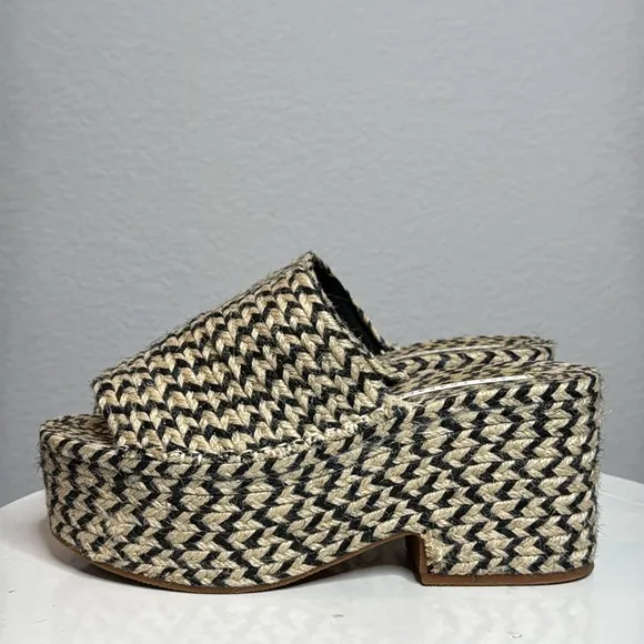 ZARA YUTE MIA NATURAL JUTE CHEVRON BLACK AND TAN PLATFORM WEDGE SANDALS