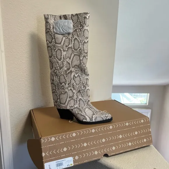 Zodiac Rowena-Wings Zip Tall Western Cowgirl Concert Snake Skin Boots Size 8.5