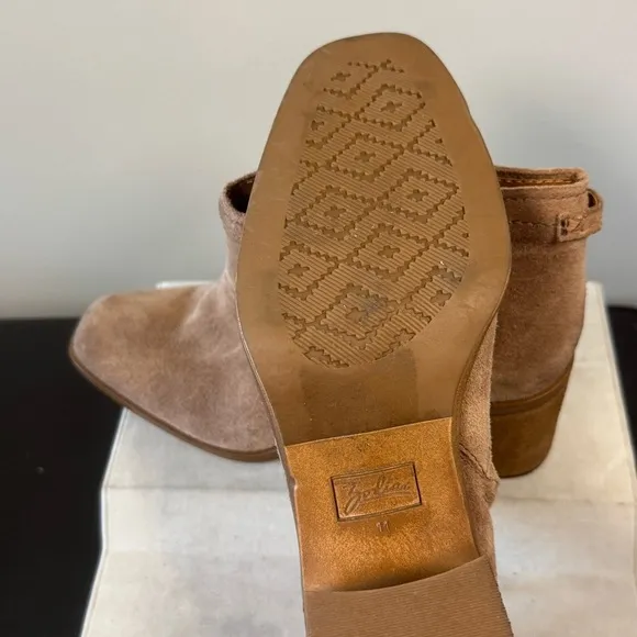 ZODIAC Women's Larsen Ankle Boot, size 11, brown suede, NWOT